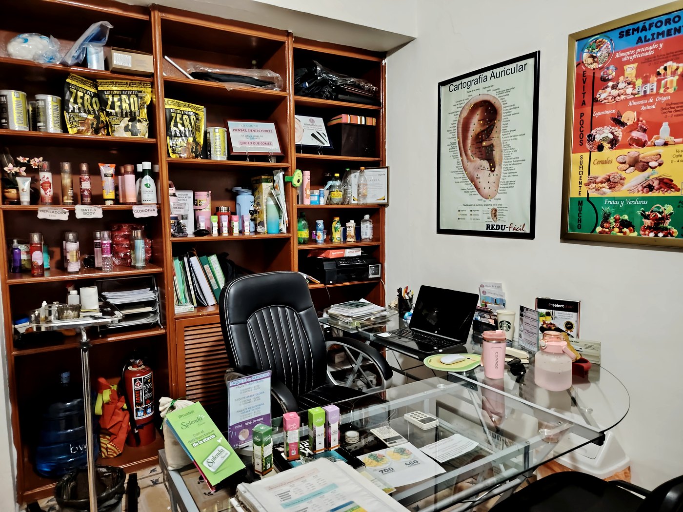 Consultorio de Clínica Fit & Slim – área de consulta y asesoría nutricional