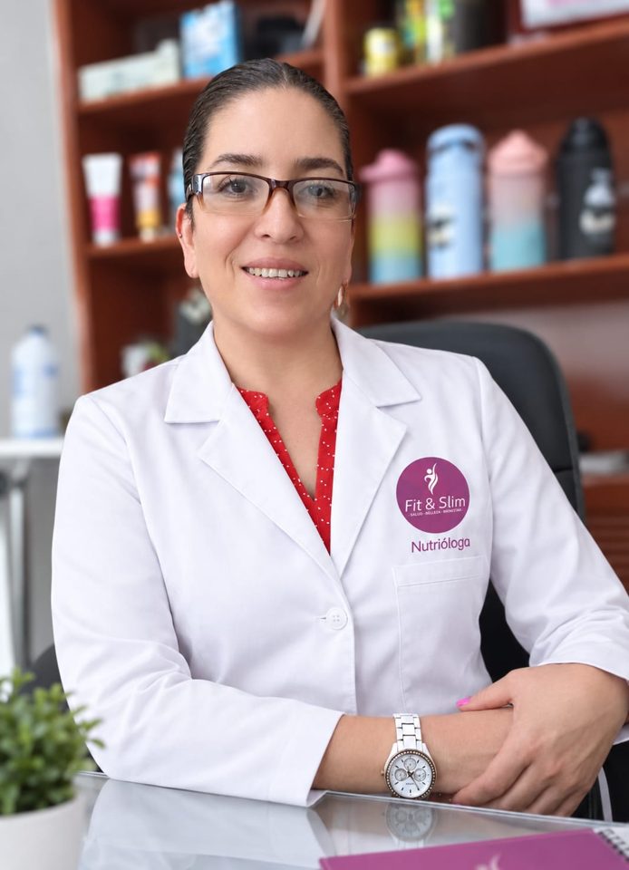 Nutricoach Lorena Ramírez en su consultorio de Zapopan